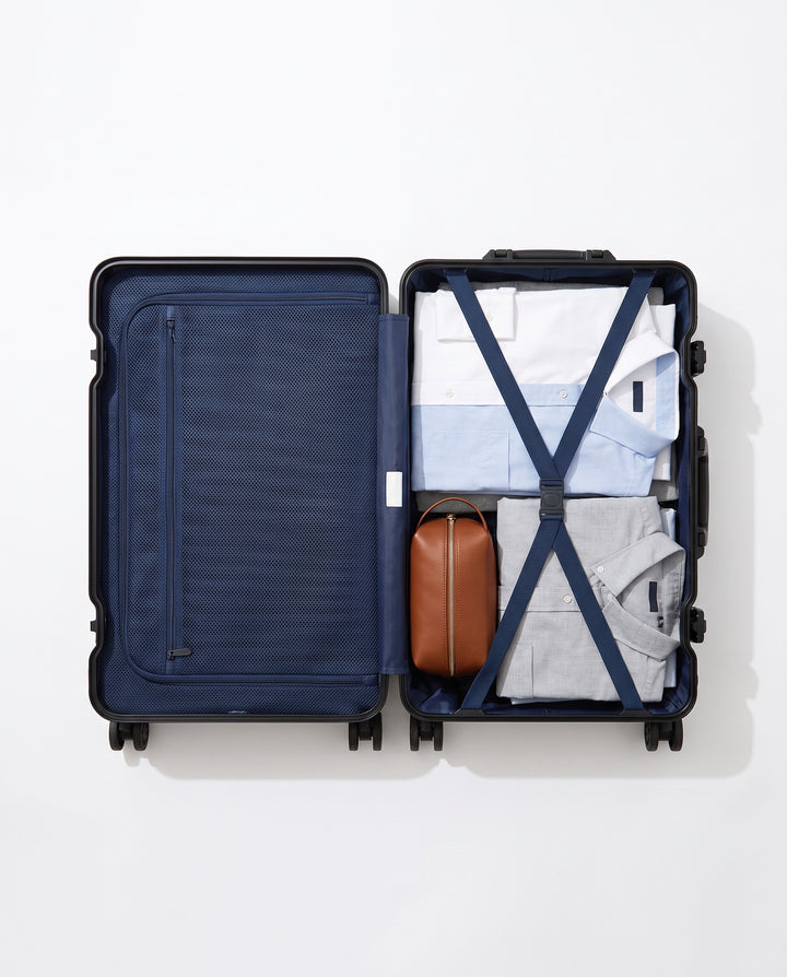 The Verbier aluminum suitcase in black, interior