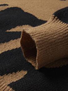 EMRG  Graphic Pattern Sweater - DUVAL
