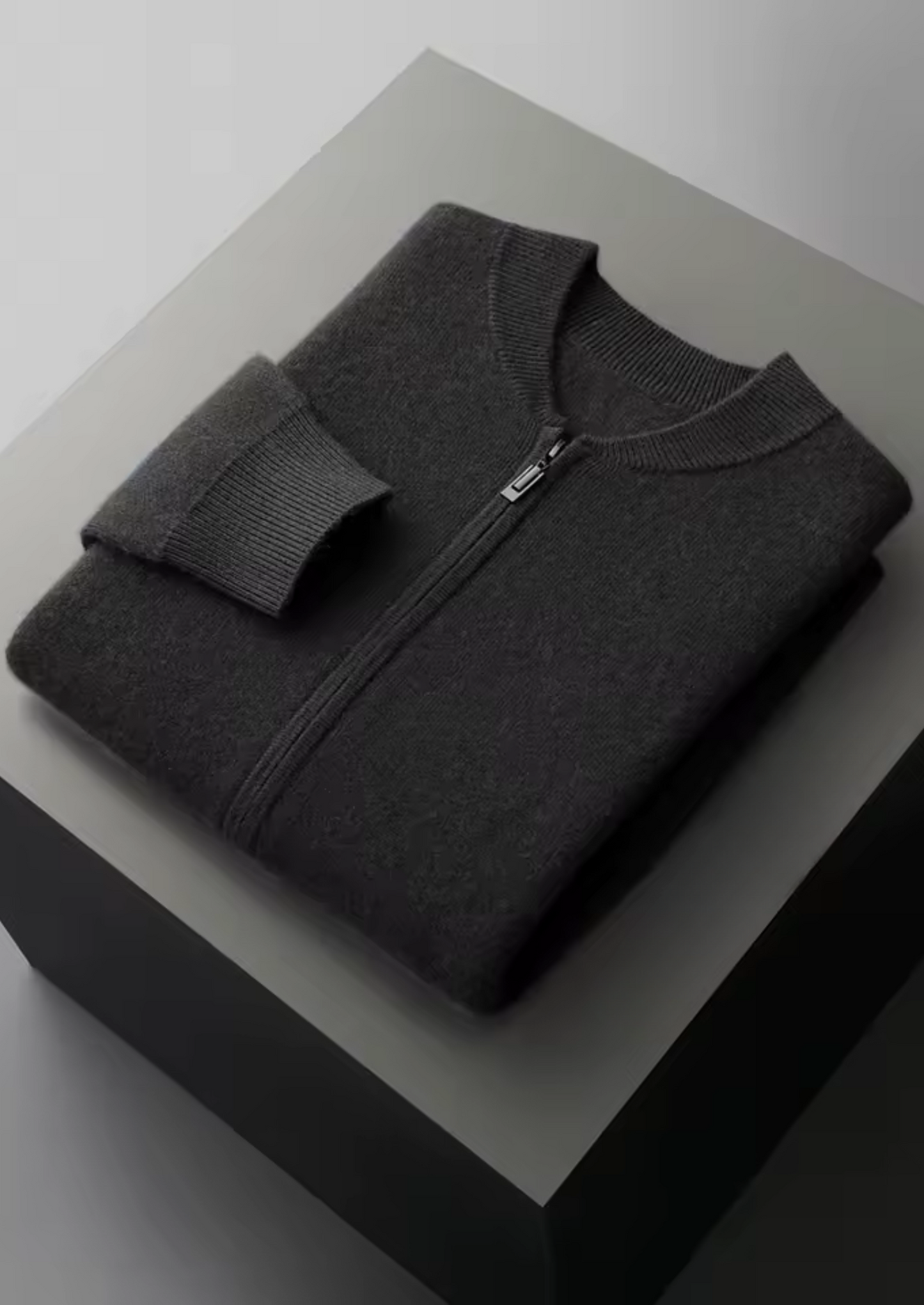 Pure Extra-Fine Merino Wool Black Falconi Set
