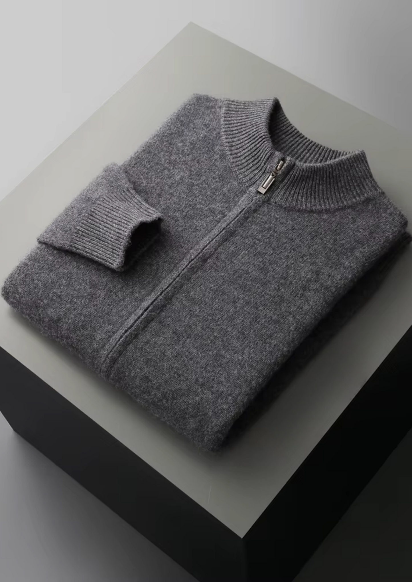 Pure Extra-Fine Merino Wool Dark Gray Luzzo Set