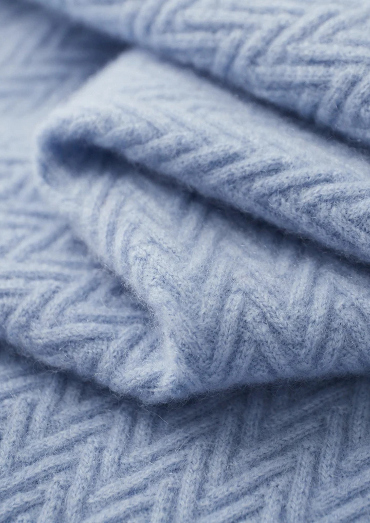 Premium Cashmere Zigzag Button Sweater