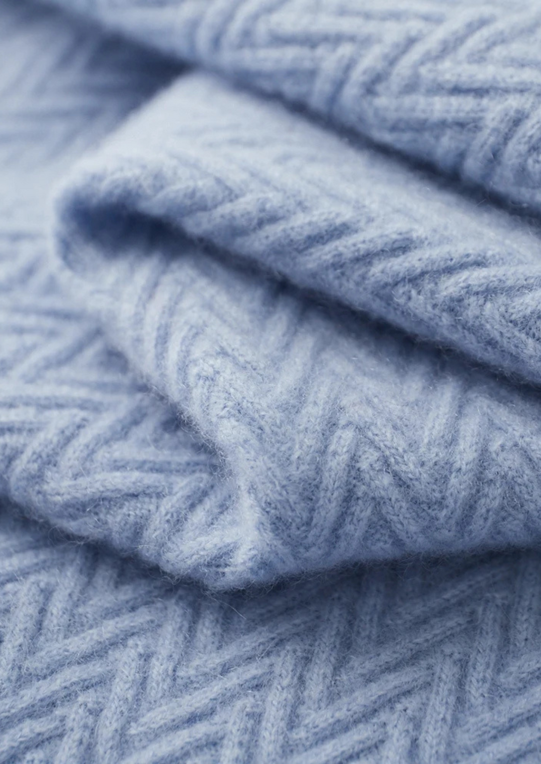 Premium Cashmere Zigzag Button Sweater