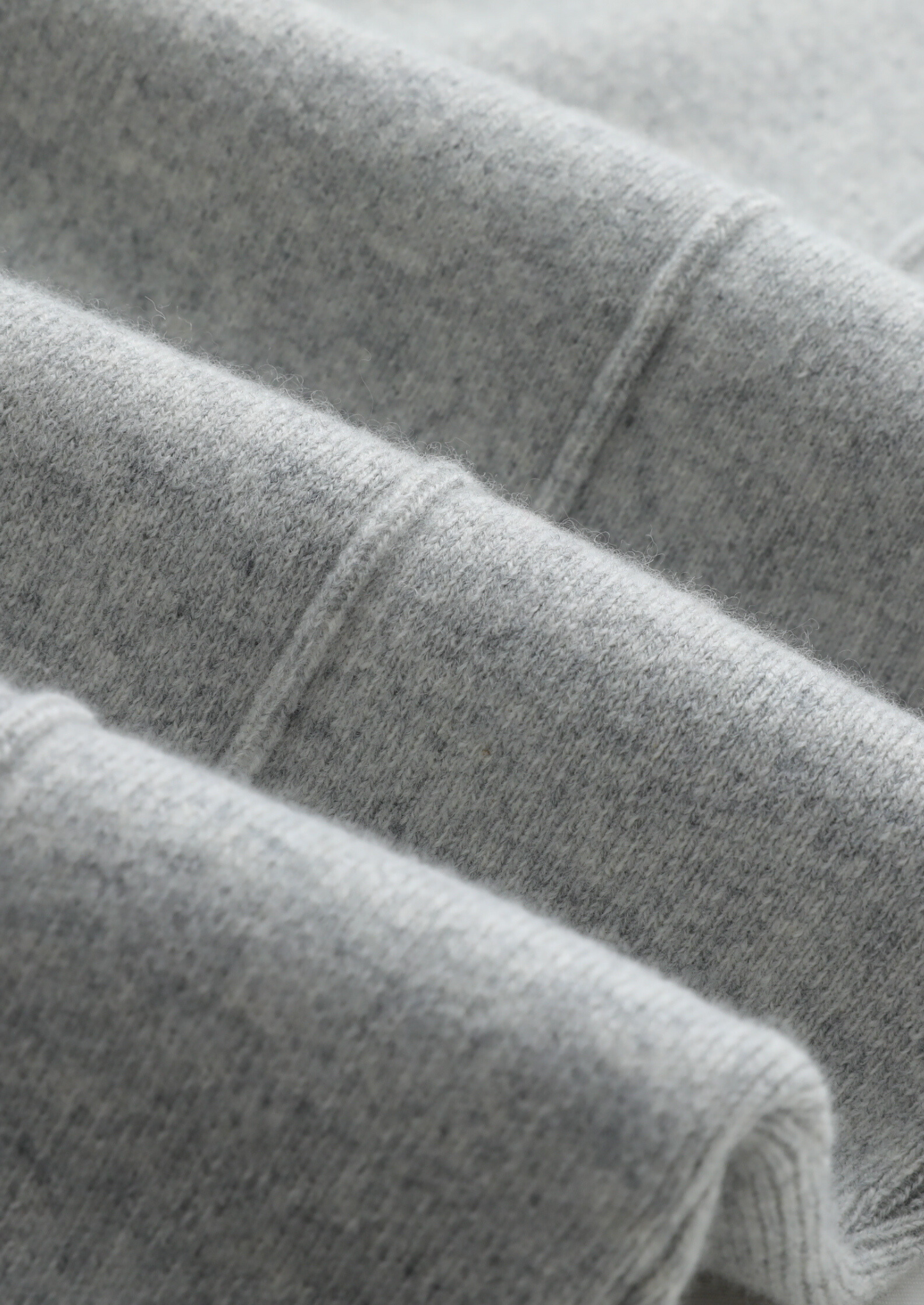 Pure Extra-Fine Merino Wool Light Gray Luzzo Set