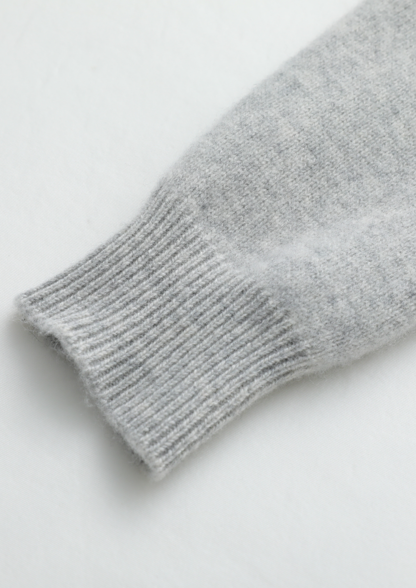 Pure Extra-Fine Merino Wool Light Gray Luzzo Set