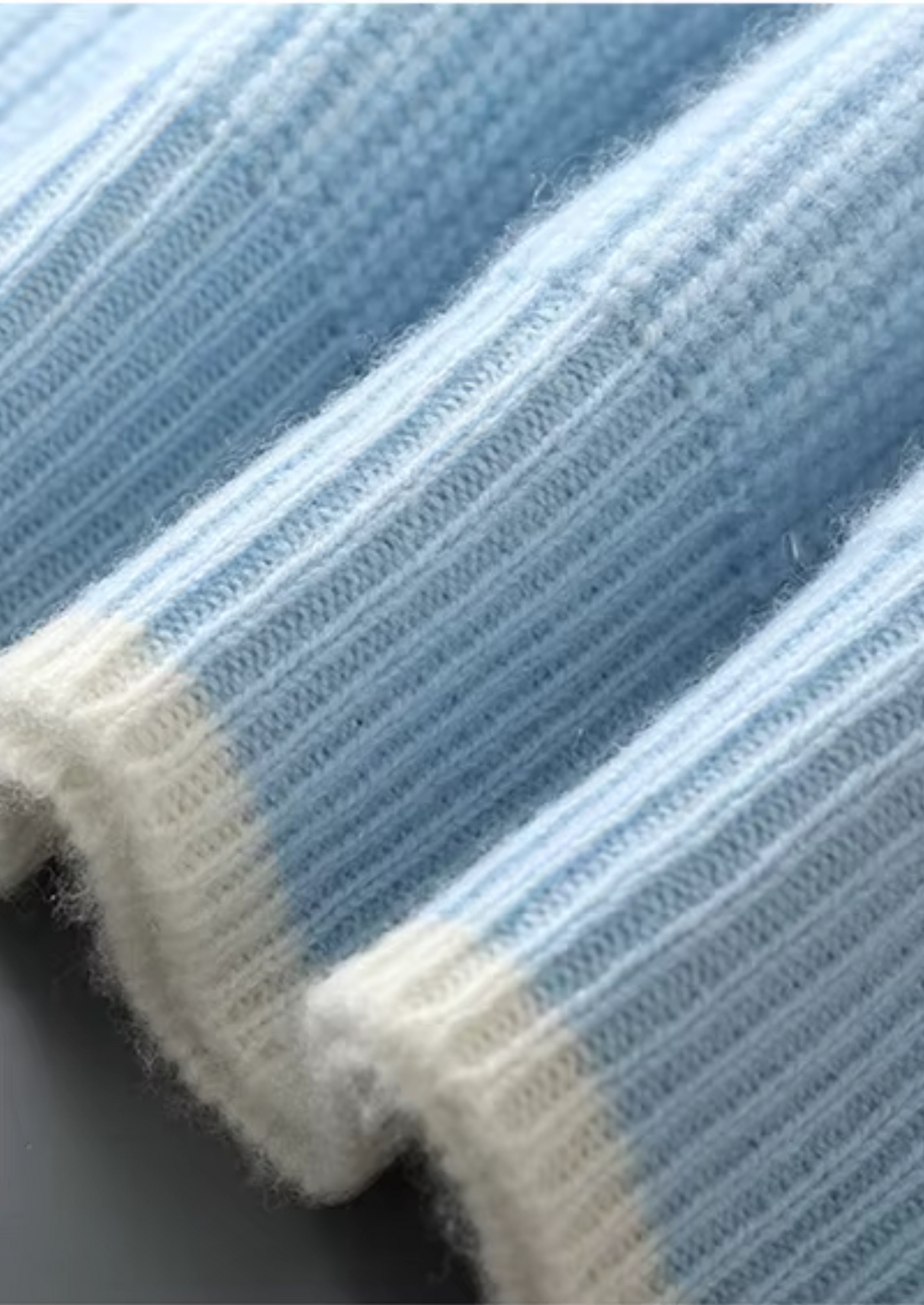 Pure Extra-Fine Merino Wool Two Tone Crewneck