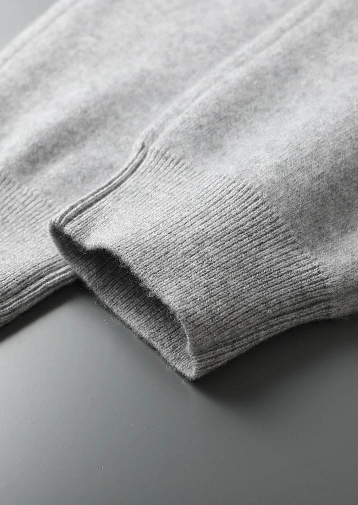 Premium Cashmere Light Gray Alain Leisure Set