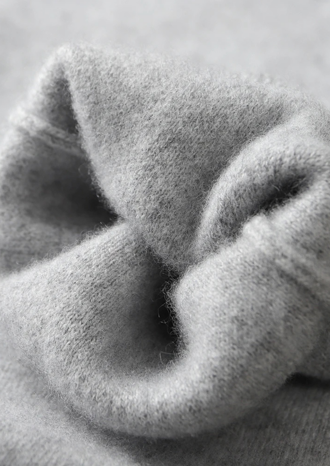 Premium Cashmere Light Gray Alain Leisure Set