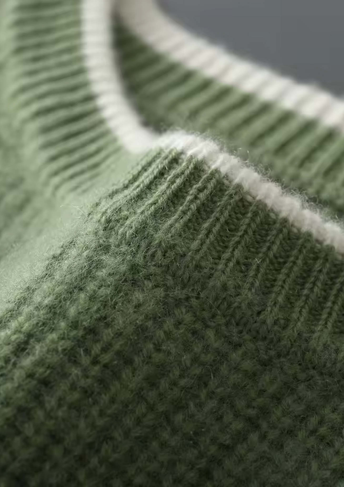 Pure Extra-Fine Merino Wool Two Tone Crewneck