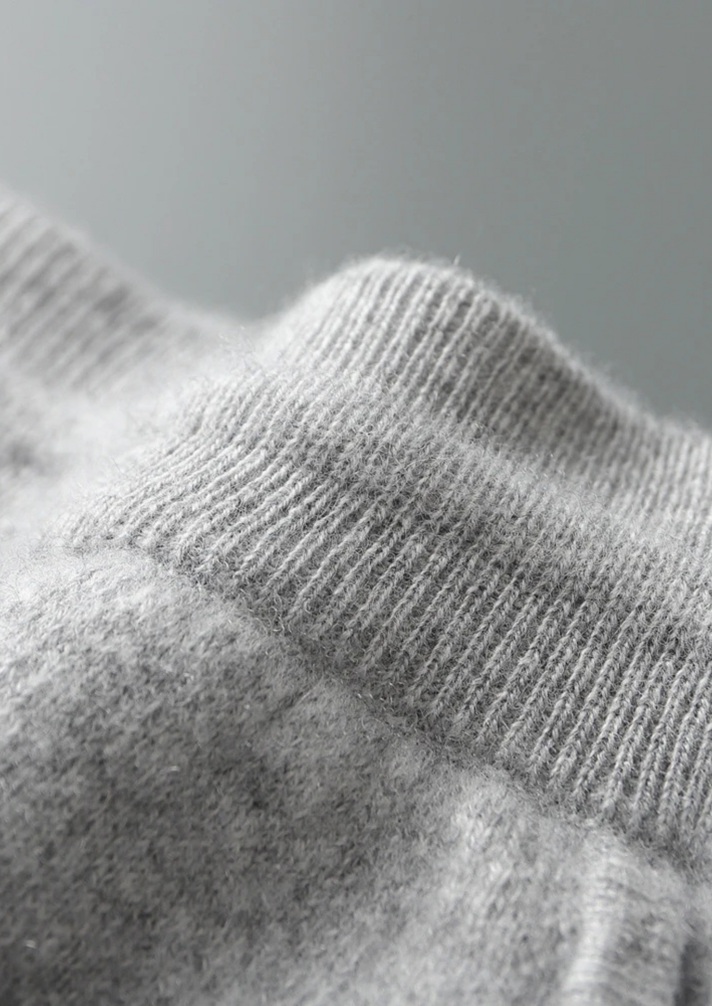 Premium Cashmere Light Gray Alain Leisure Set