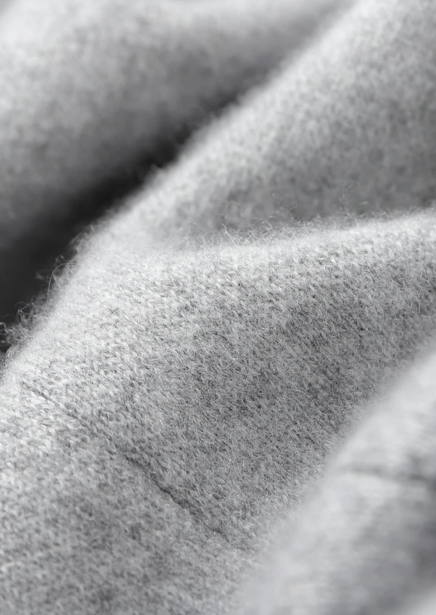 Premium Cashmere Light Gray Alain Leisure Set