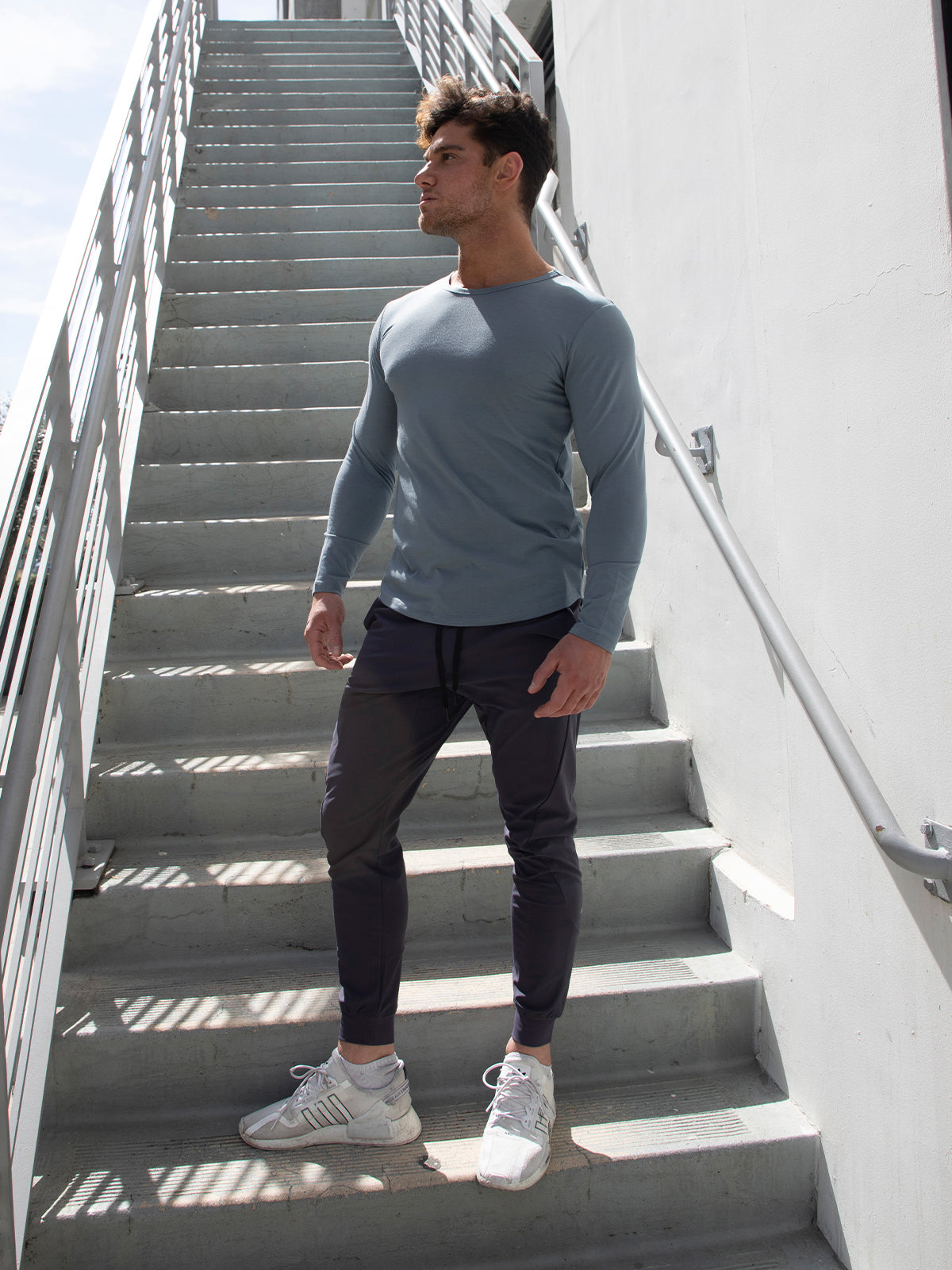 All Day Elite Curve-Hem Tee Stretch Long Sleeve