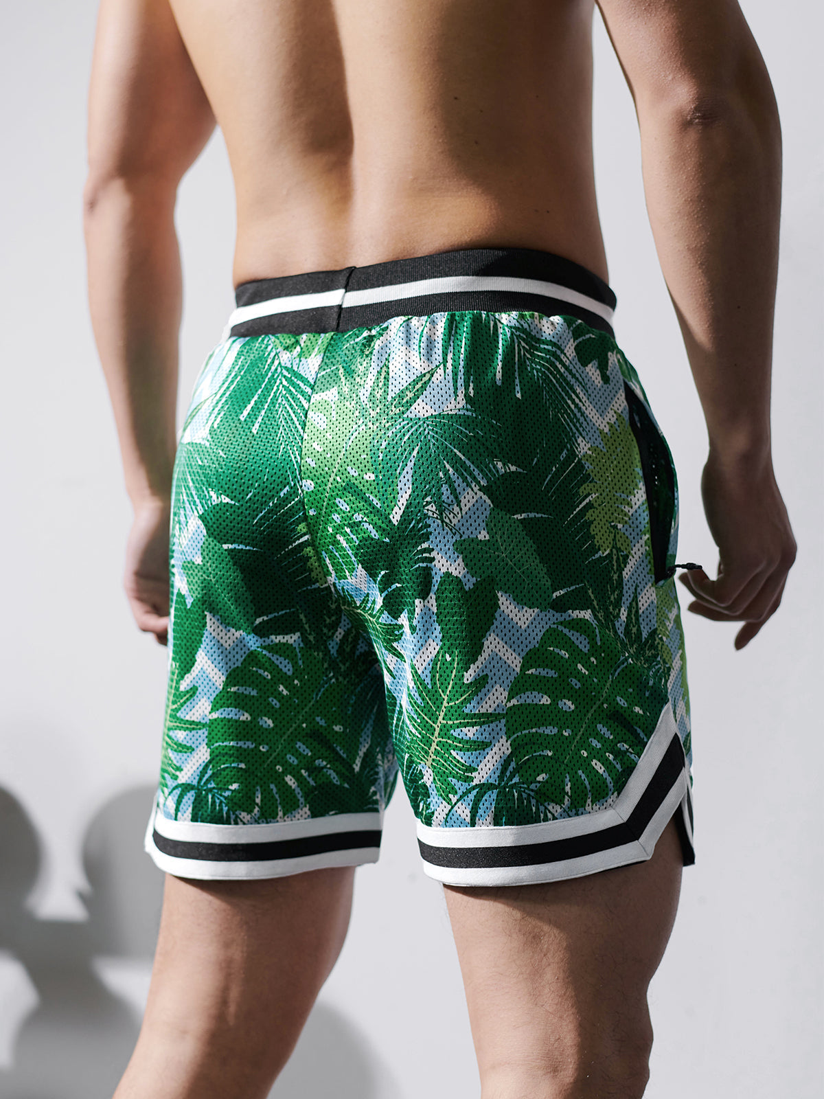 Gym To Street Mesh 6" Short-Skull Print