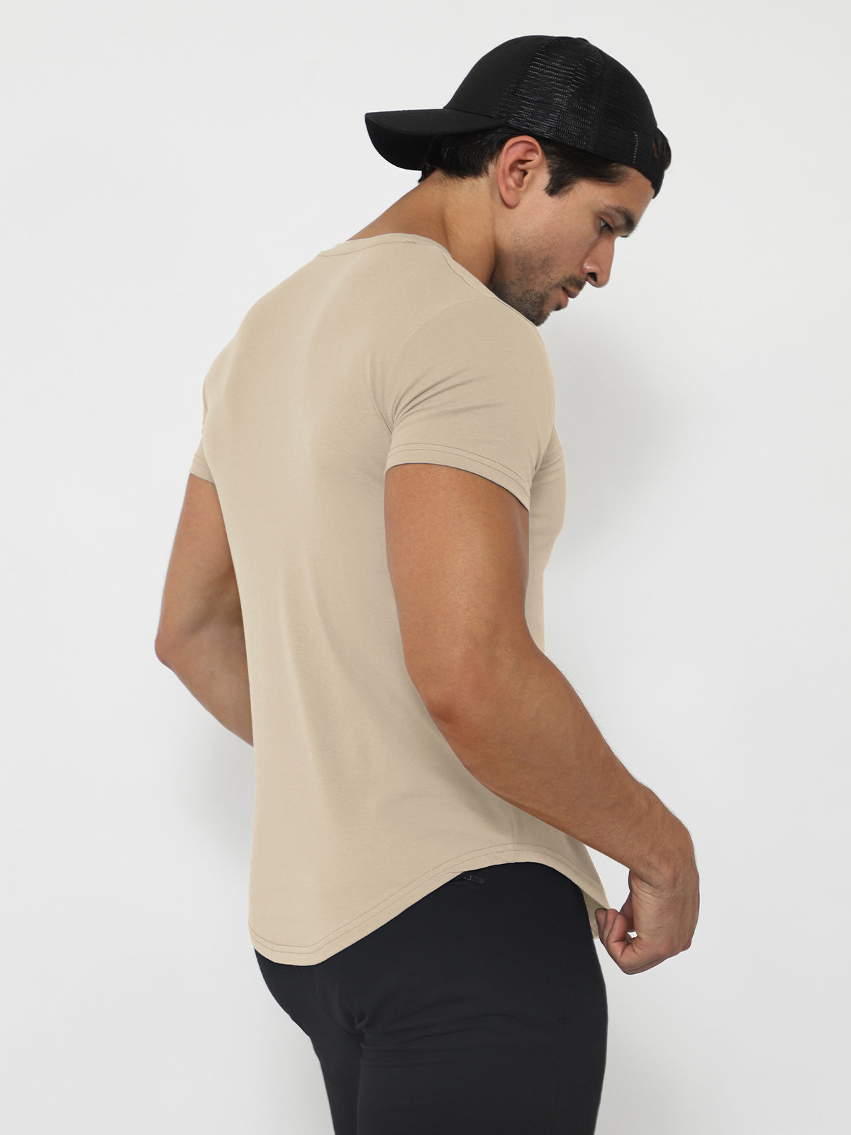 Kore Curved Hem T-shirt True Muscle Fit Crew Neck