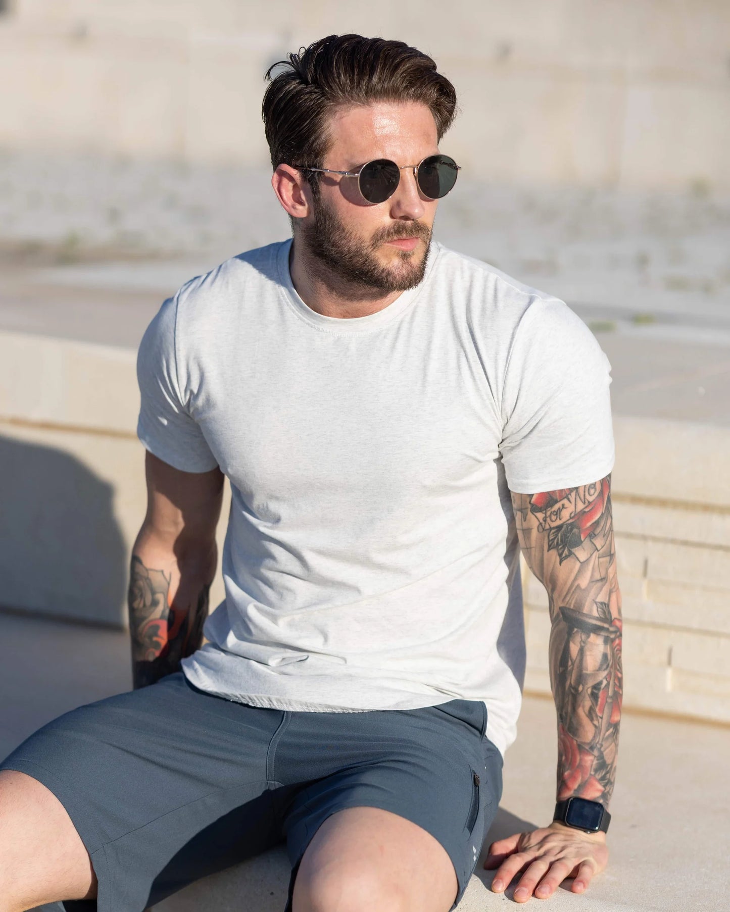 Kore Curved Hem T-shirt Muscle Fit Crew Neck