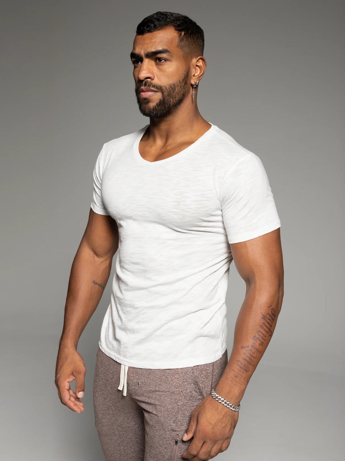 Slub V-neck T-shirt