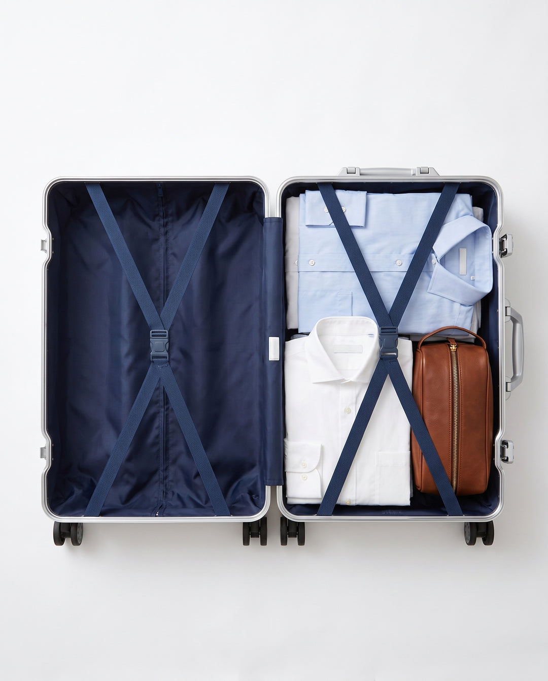 The Verbier aluminum suitcase in silver, interior