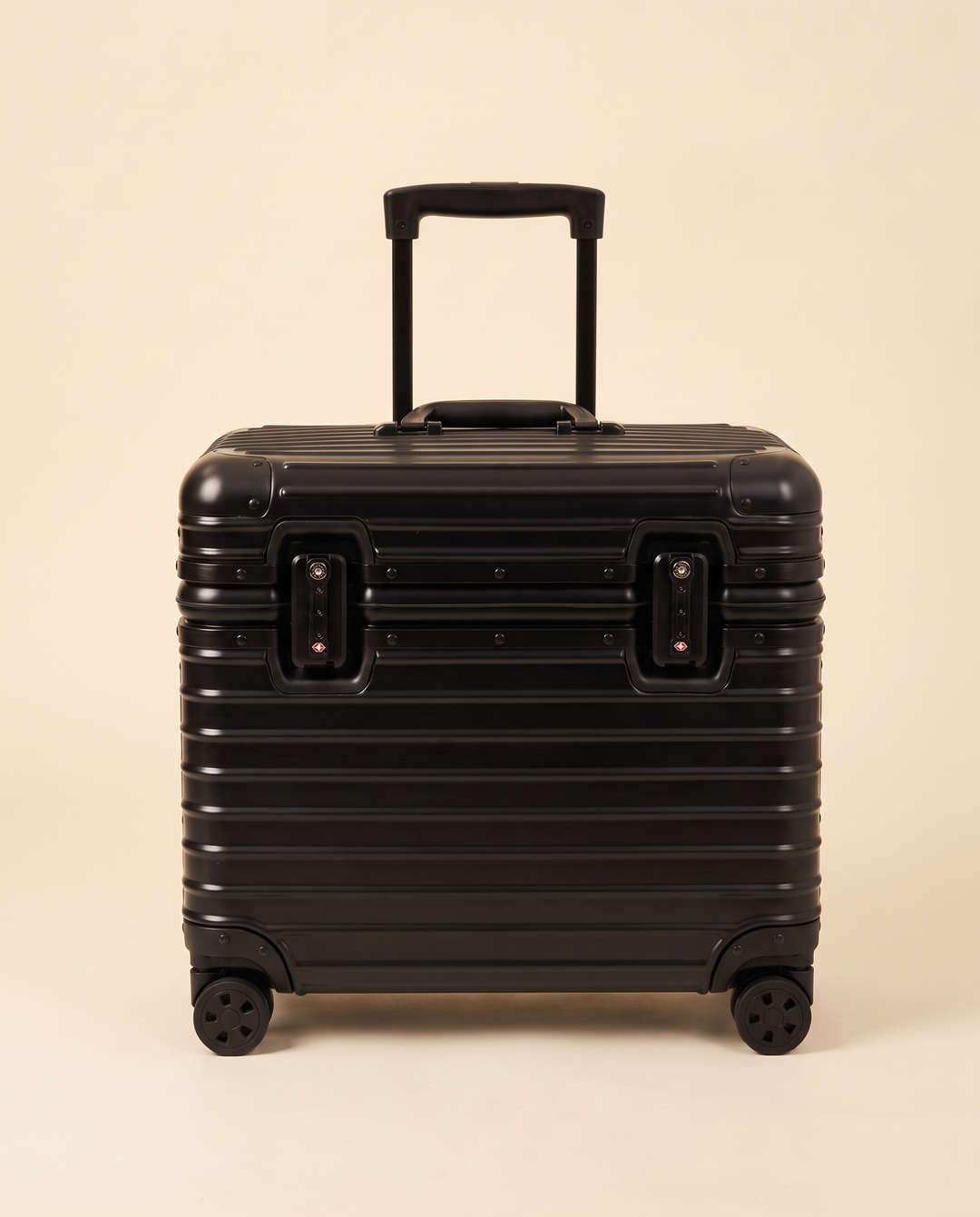 The Cap Ferrat 48 aluminum pilot case in black, front view