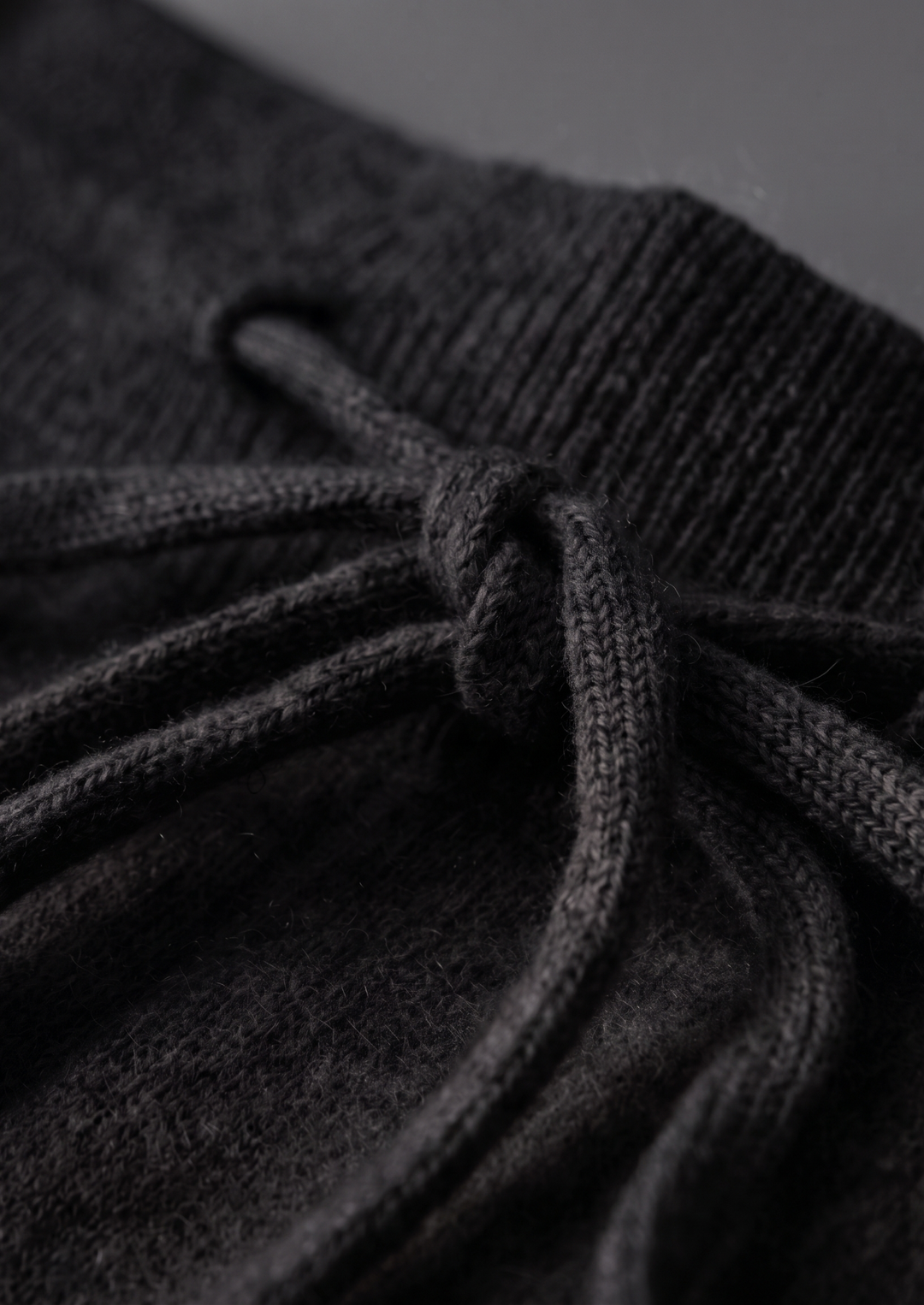 Pure Extra-Fine Merino Wool Black Luzzo Set