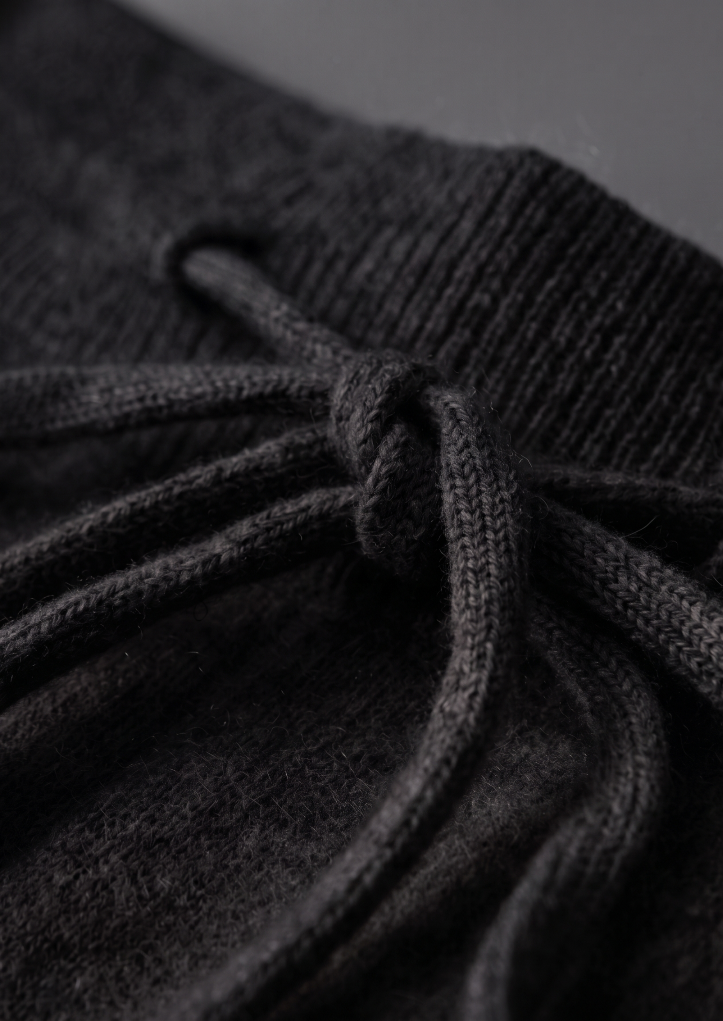 Pure Extra-Fine Merino Wool Black Luzzo Set