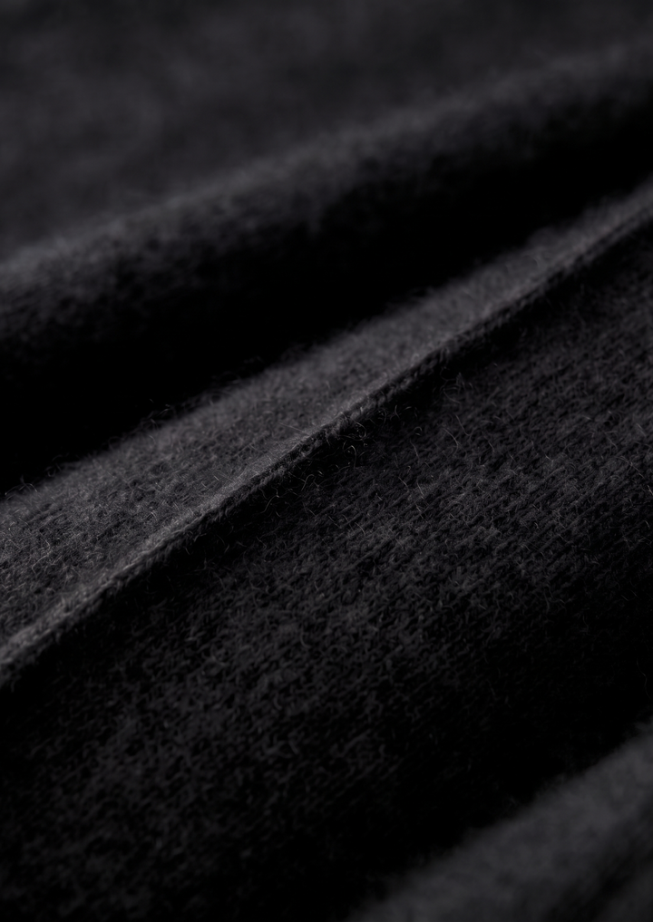 Pure Extra-Fine Merino Wool Black Luzzo Set
