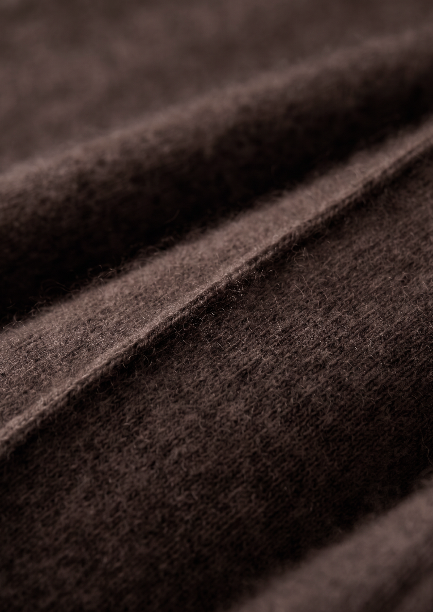 Pure Extra-Fine Merino Wool Dark Brown Luzzo Set