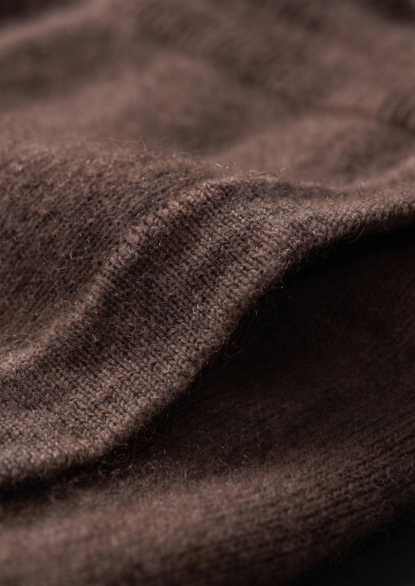 Pure Extra-Fine Merino Wool Dark Brown Luzzo Set
