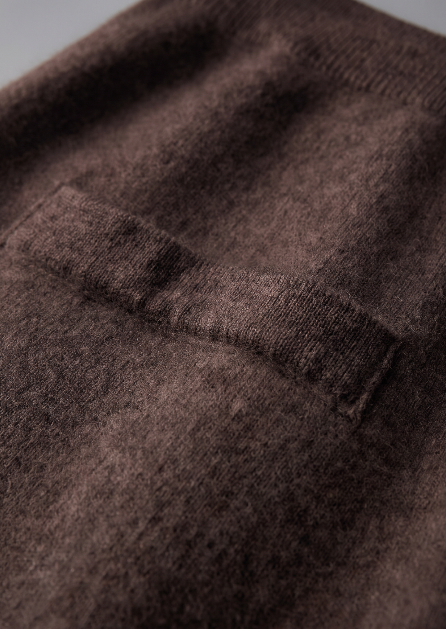 Pure Extra-Fine Merino Wool Dark Brown Luzzo Set