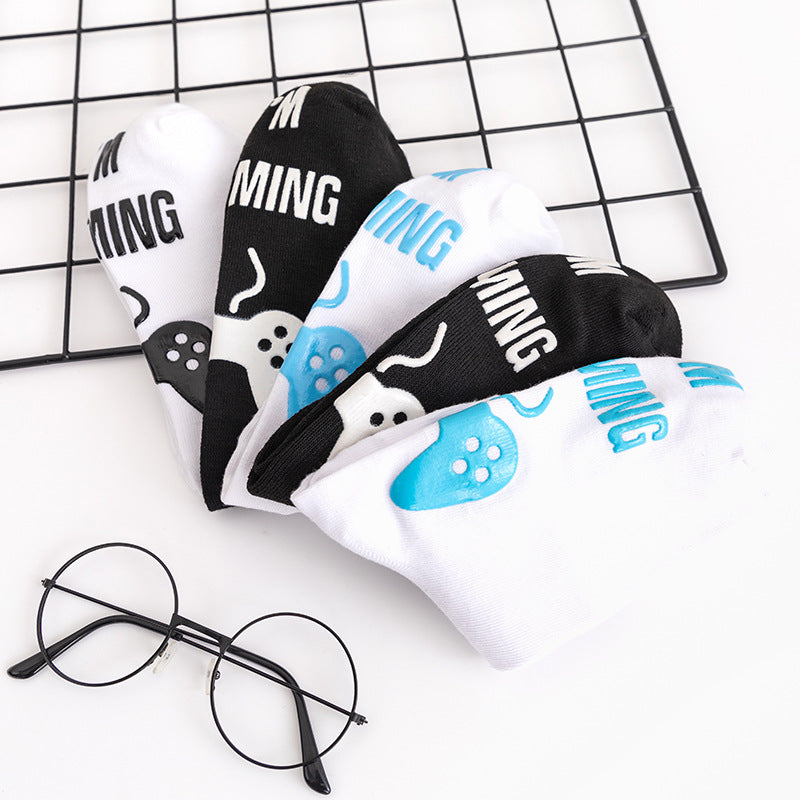 IAM GAMING DO NOT Black and white letter socks