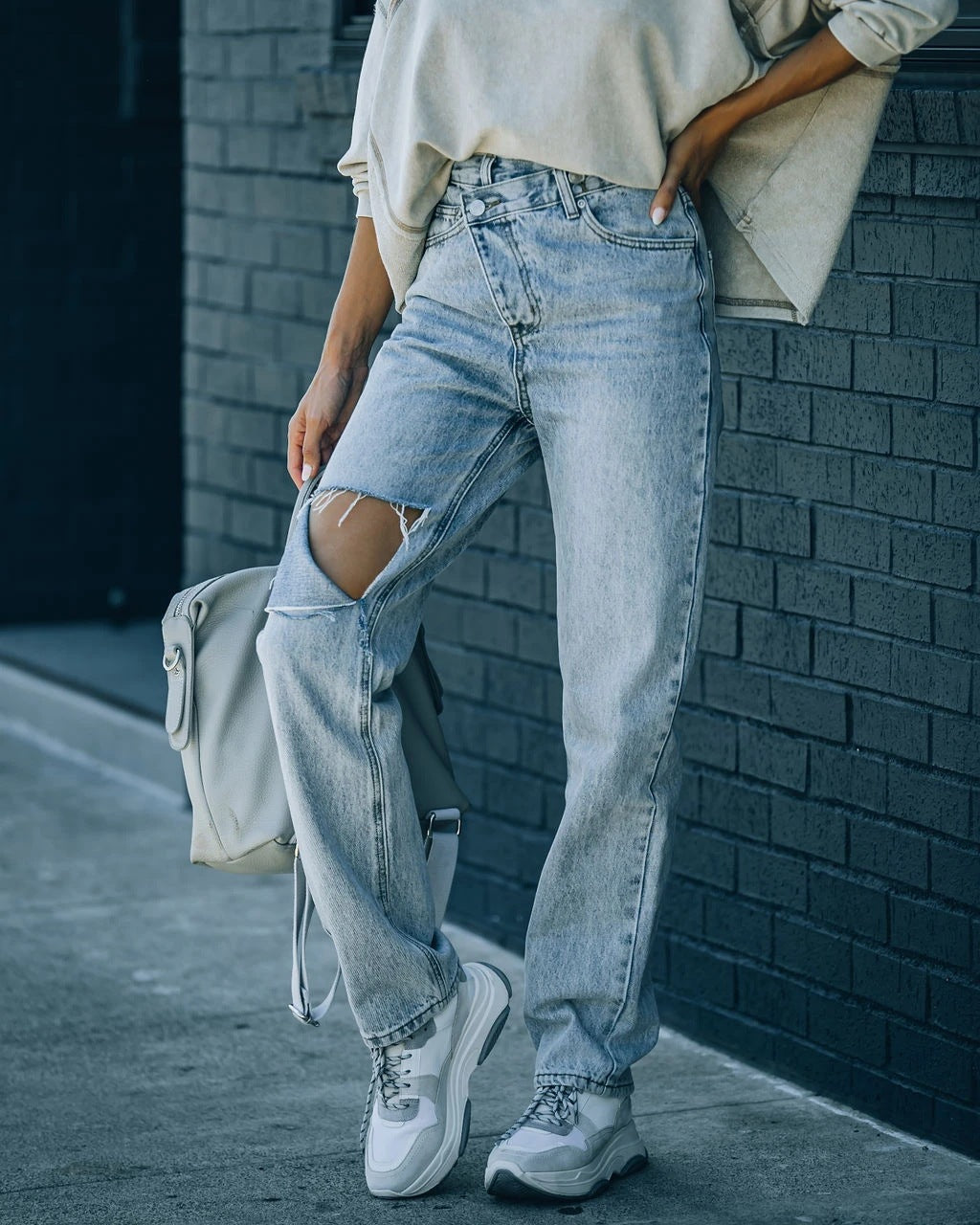 Pantalon en denim décontracté, polyvalent, irrégulier, déchiré