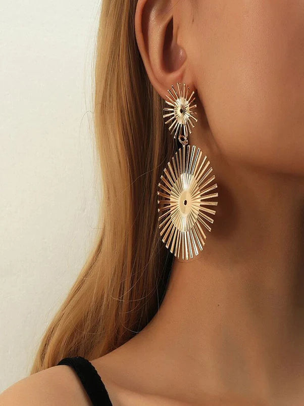 Exaggerated Irregular Sun Flower Earrings