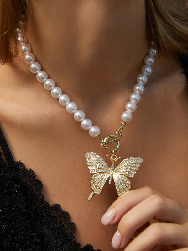 Pearl Butterfly Clavicle Necklace