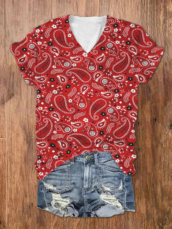 Cashew Flower Printed Short Sleeved T-shirt