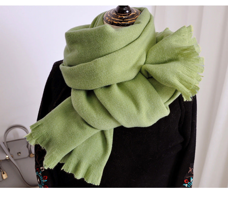 Bufanda de mujer de cachemira de color liso con borlas gruesas