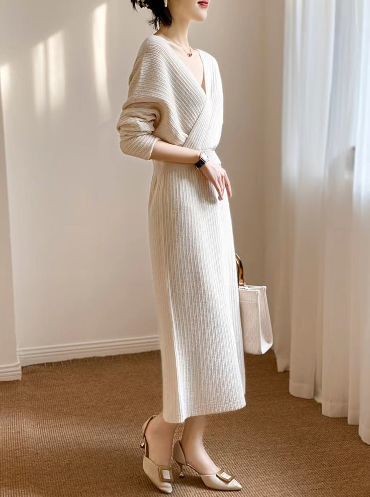 Design sense V-neck bag hip knitted dress