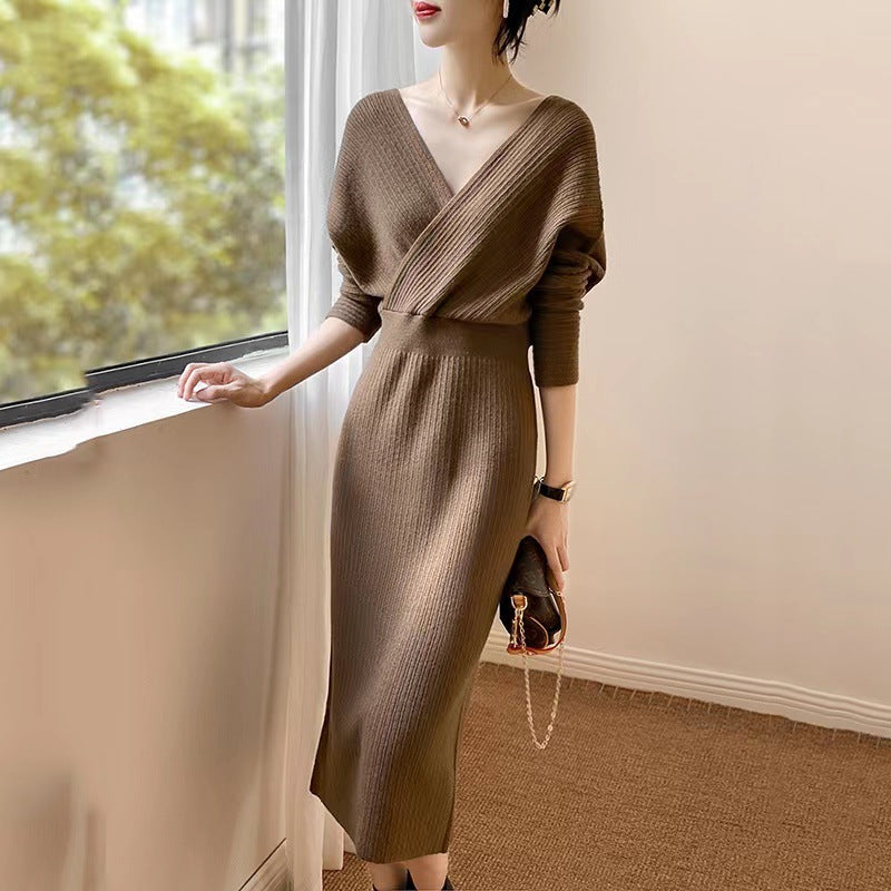 Design sense V-neck bag hip knitted dress