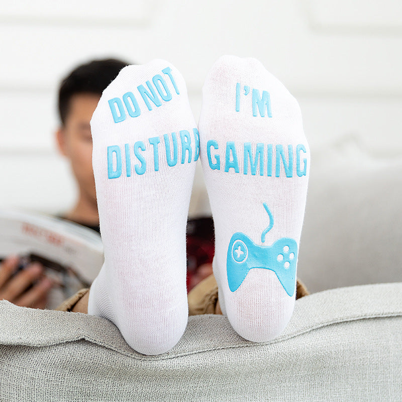 IAM GAMING DO NOT Black and white letter socks